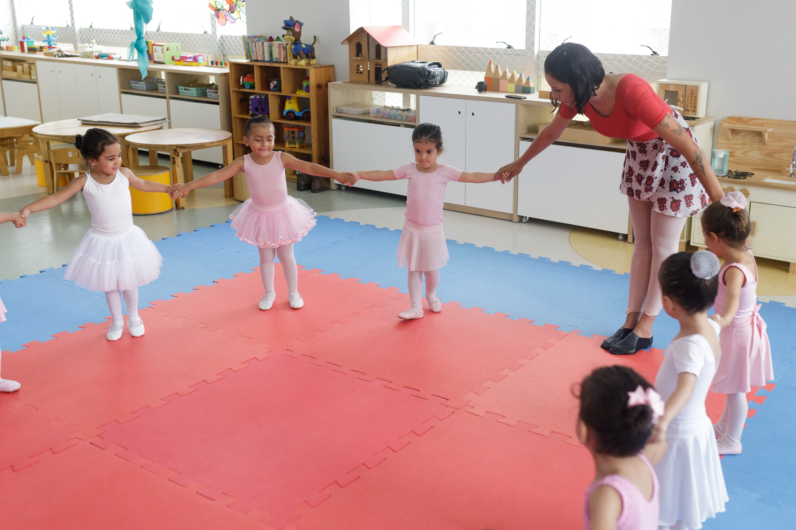 Momento especial com as crianças na Escola Bambini